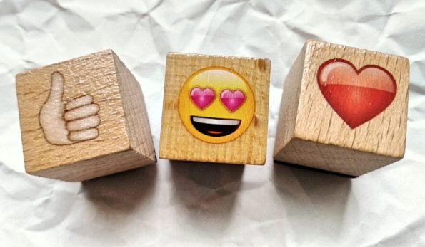 Drei Emojis, die zeigen, dass Firmenblogs mit gutem Content grandios sind.